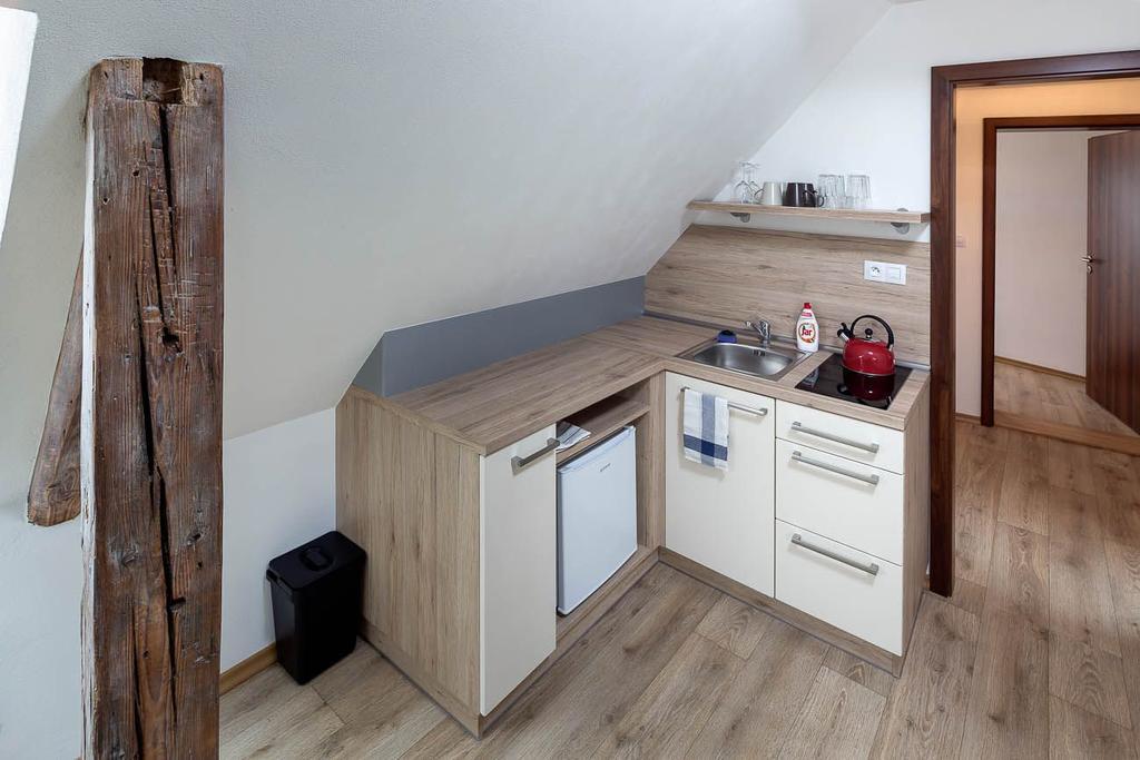 Apartmany Pod Namestim เตลช์ ภายนอก รูปภาพ
